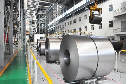 為民族鋼鐵企業(yè)點(diǎn)贊 自主研發(fā)填空白，技術(shù)先鋒站前沿